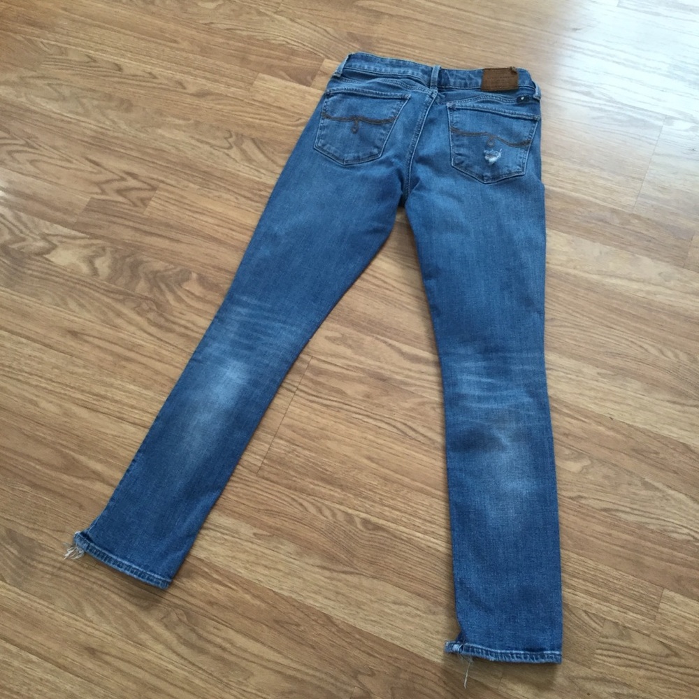 Lucky Brand Lolita Skinny Chew Hem Distressed EUC - Picture 4 of 13